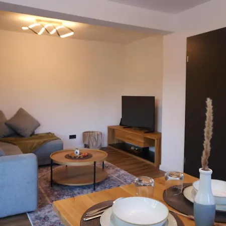 Holiday home Stadt-ferienhaus Waldgefluester